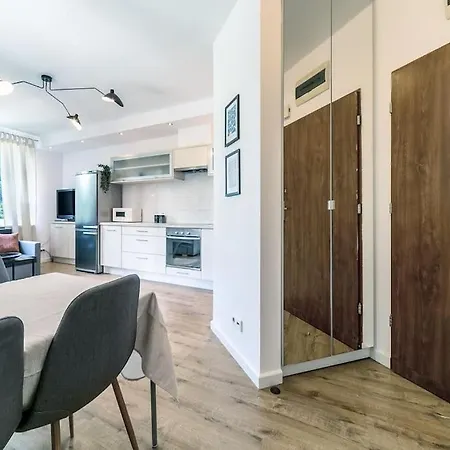 Concierge Wola Zawiszy * Varsóvia