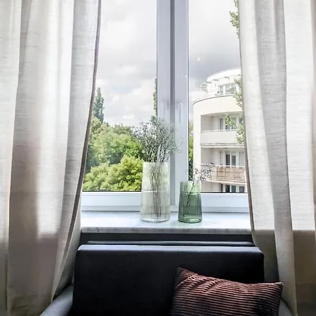 Apartamento Concierge Wola Zawiszy Varsóvia