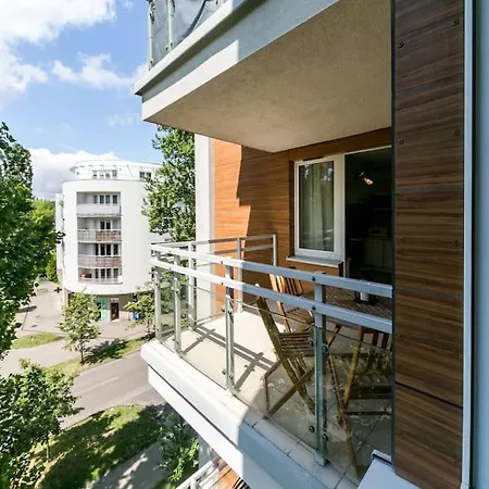 Apartamento Concierge Wola Zawiszy Varsóvia